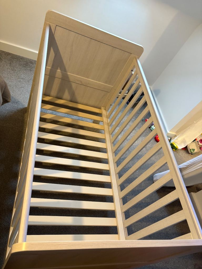 Mamas & Papas Atlas Cot 