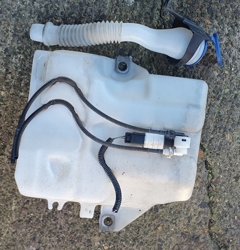 Ford Grand C Max Washer Bottle 2014