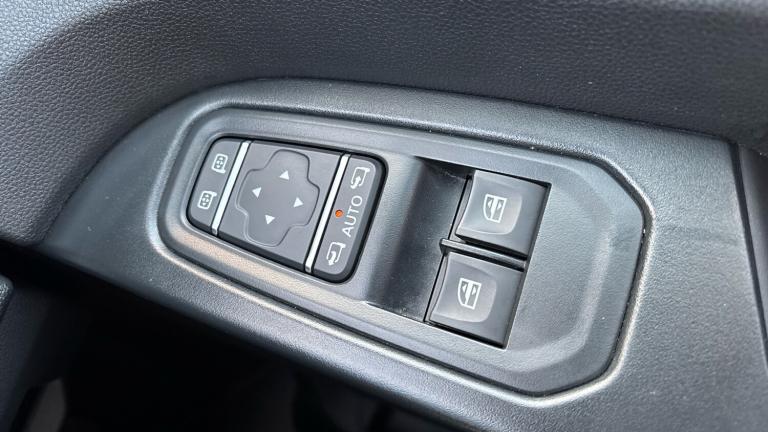 2023 Nissan Primastar 30 L2 Diesel 2.0 dCi 130ps H1 Tekna+ Crew Van Crew Bus Diesel Manual