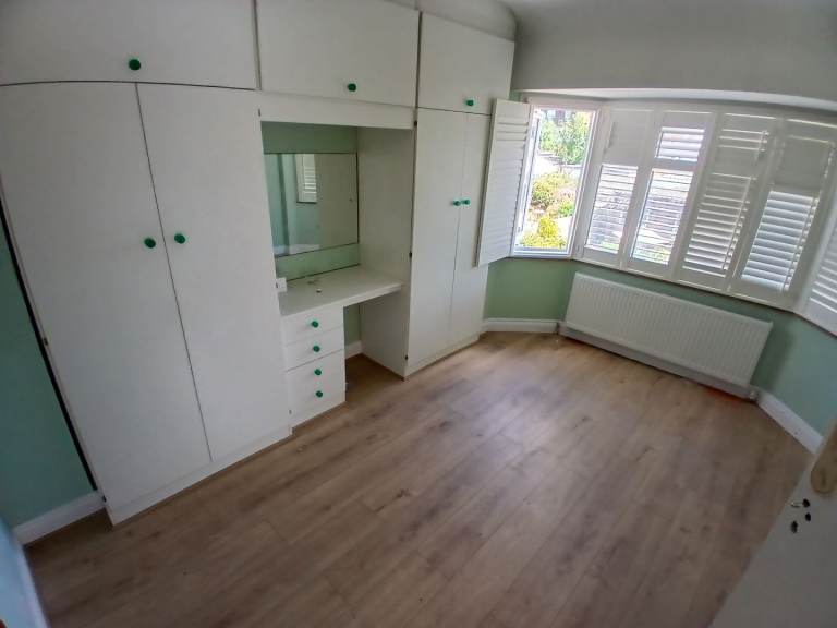 Newly Refurbished Double Rooms For SINGLE PERSON only next to Mitcham Eastfield Station