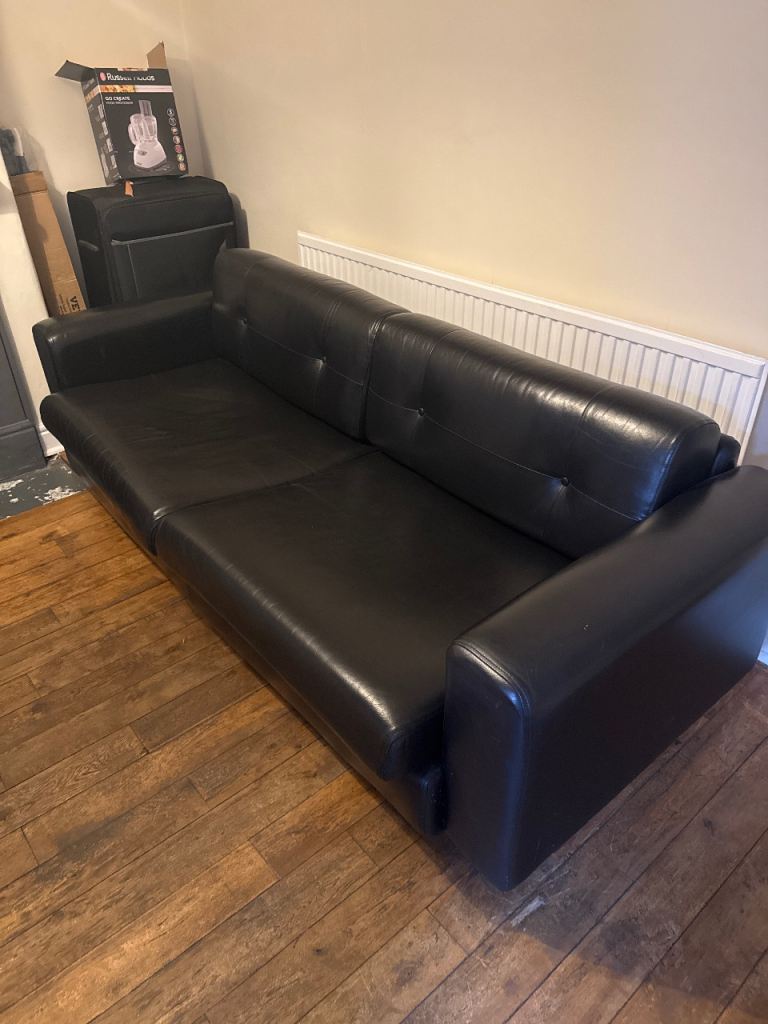 Black Leather 3-Seater Sofa – Comfortable & Sturdy (Used)