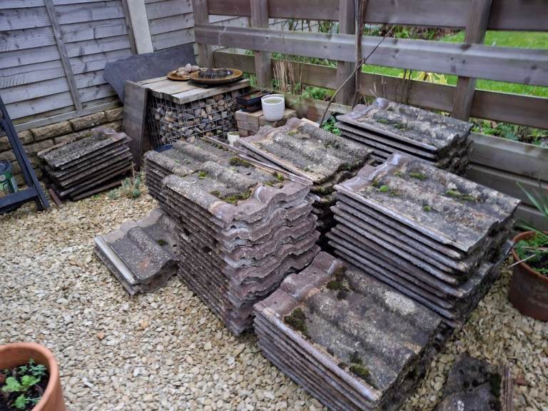 Concrete Roof Tiles Approx. 170 large tiles