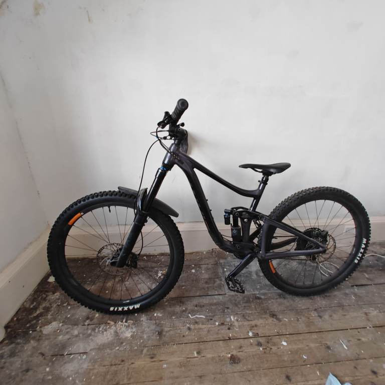 swap for gold Giant  reign 29 Mountain Bike 
