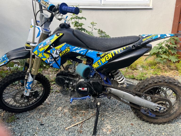 M2R racing KXF125 pitbike 