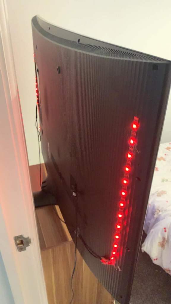 Samsung Curved Smart TV with LED Backlight – Good Condition