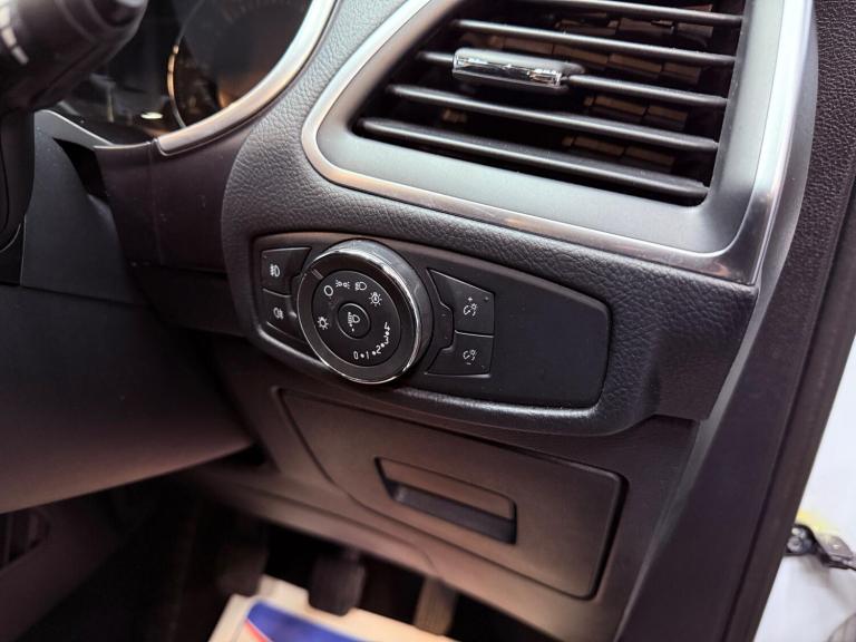 2016 Ford S-Max 1.5T EcoBoost Titanium Euro 6 (s/s) 5dr MPV Petrol Manual