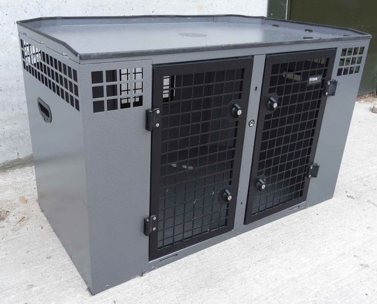 TransK9 ( B8 ) Transport dog crate (Lockable & Crash Tested) Defender 90 & 110