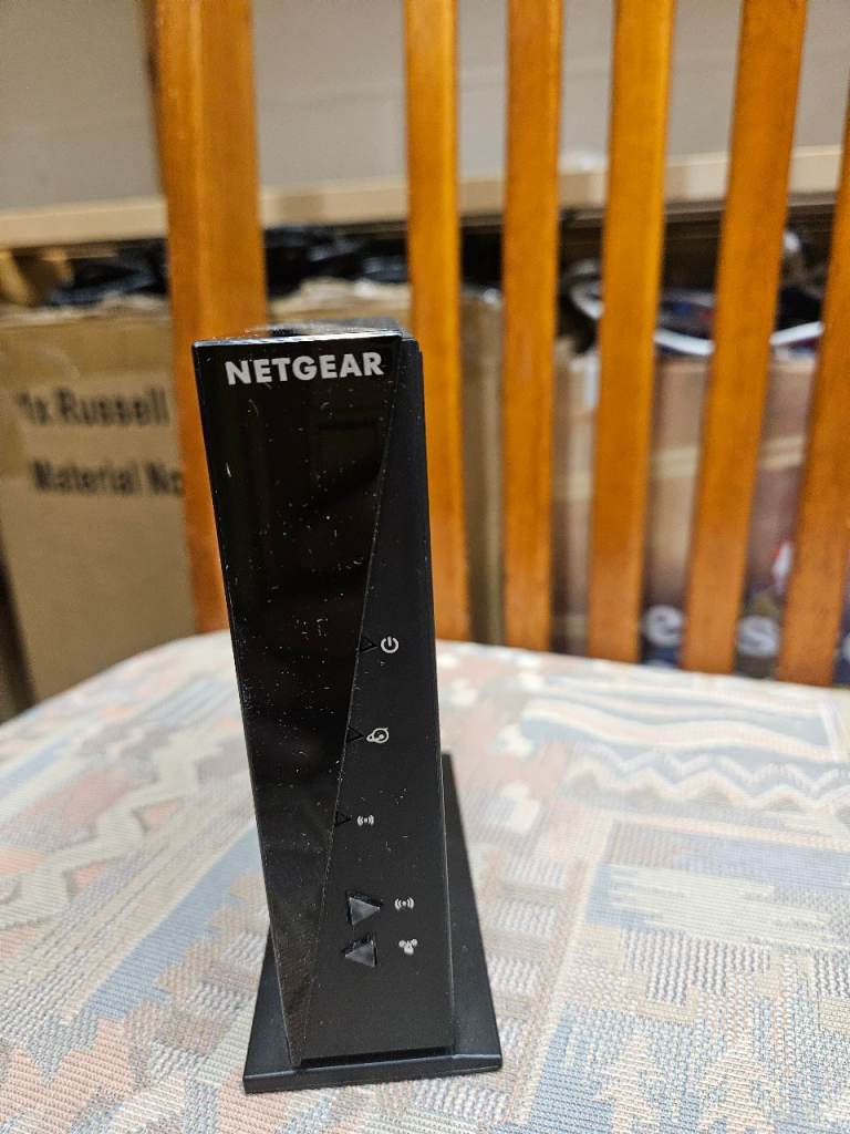 Netgear Router/Modem – Black, Good Condition