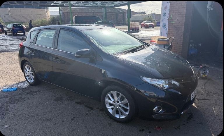 Toyota Auris, 1.6 Hatchback,  Manual