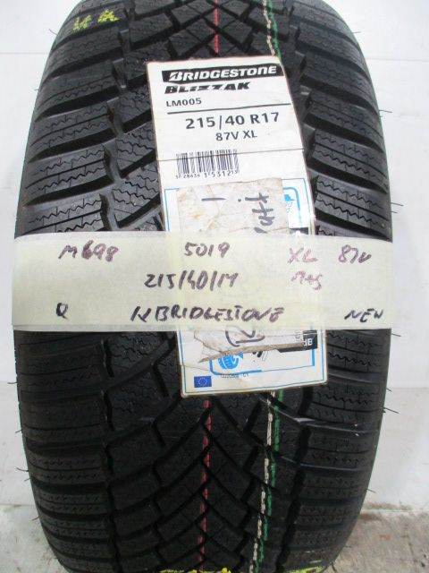 M698 1X 215/40/17 87V BRIDGESTONE BLIZZAK LM007 M+S XL 1X 8MM TREAD DOT 5019