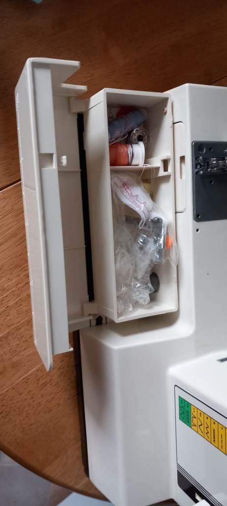 Toyota sewing machine 