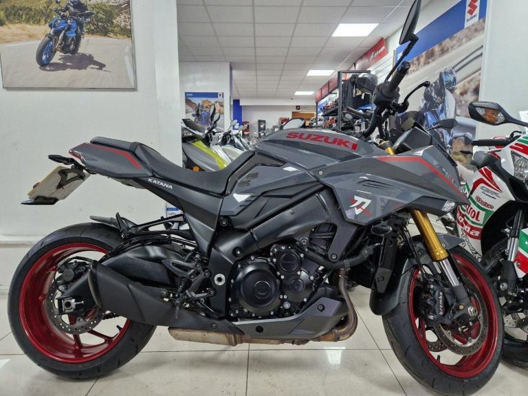 2023 SUZUKI KATANA IN STUNNING CONDITION