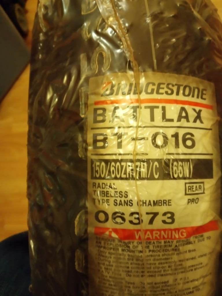 Bridgestone battlax bt016