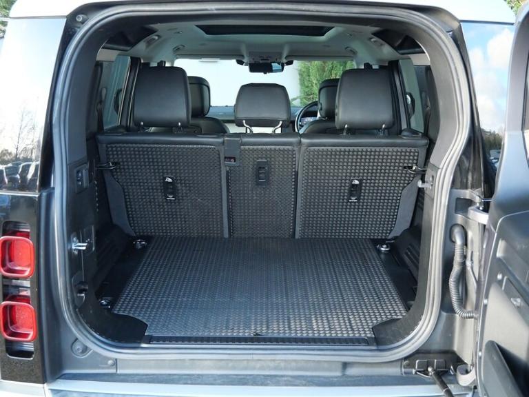 2020 Land Rover Defender 2.0 P300 SE 110 5dr Auto ESTATE PETROL Automatic