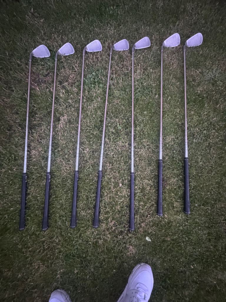 Set of Golf Clubs (Irons & Driver) – Good Condition