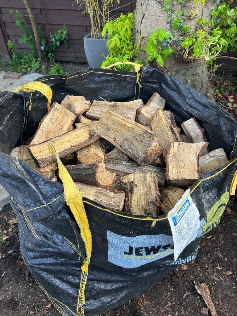 Tonne bag of seasoned oak wood