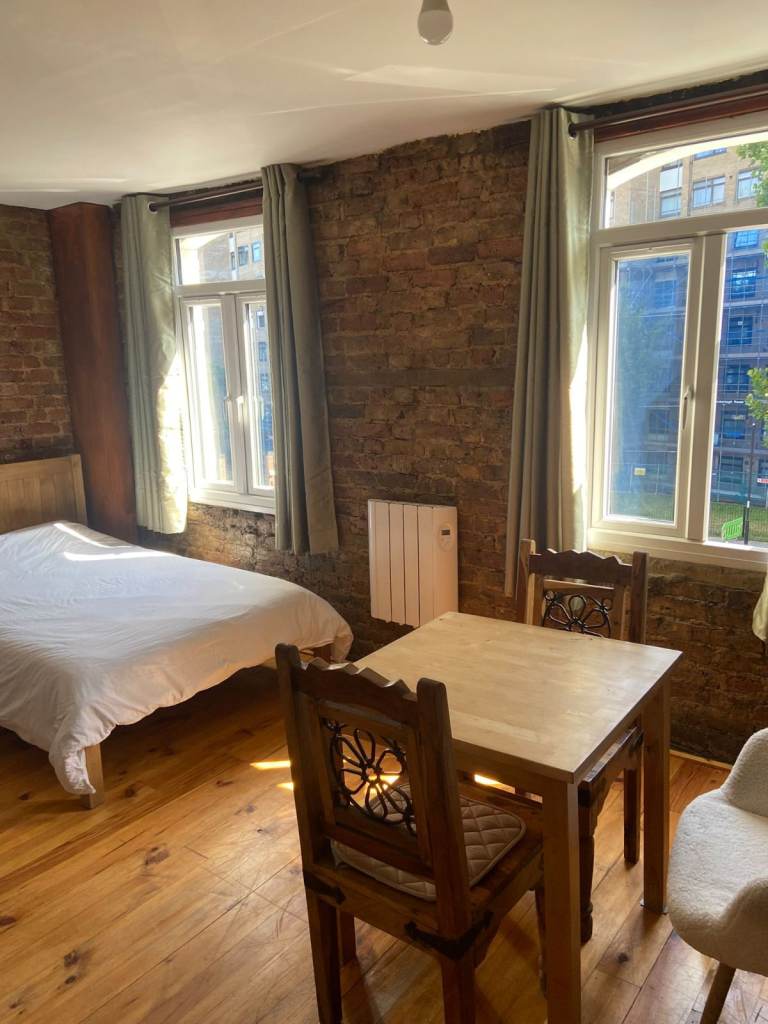 Self-contained Studio Flat to Rent in North End Road, W14 9NX - Bills included