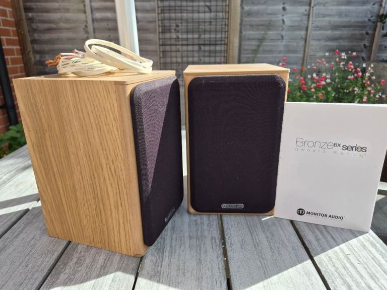 Monitor Audio Bronze bookshelf speakers