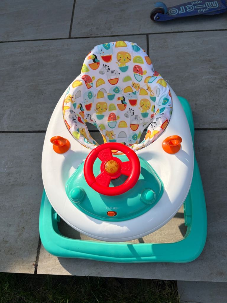 Babylo Go Go Musical Baby Zig Zag Walker