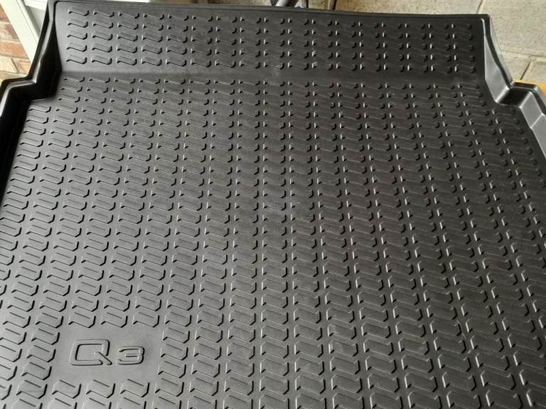 Car boot liner