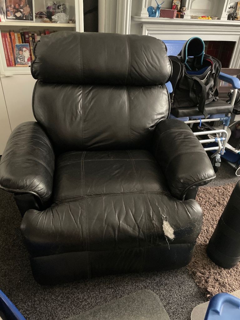 Black Leather/ Faux Leather Recliner Armchair – Fair Condition
