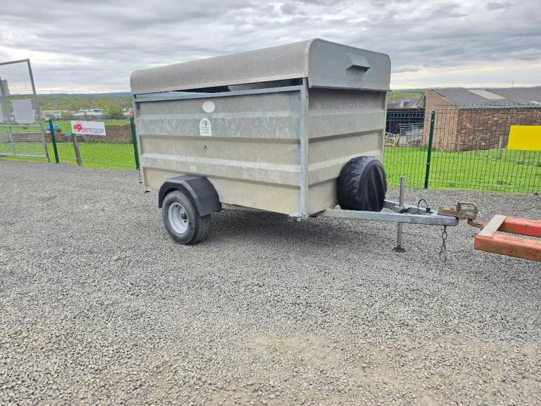 Swaledale livestock trailer 