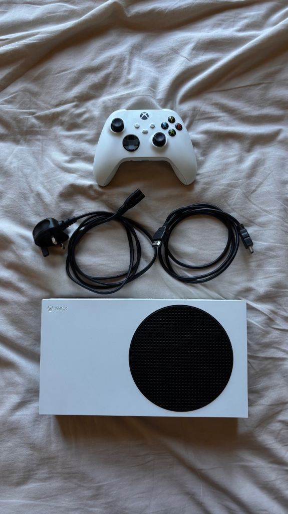 XBOX series S NEVER USED 