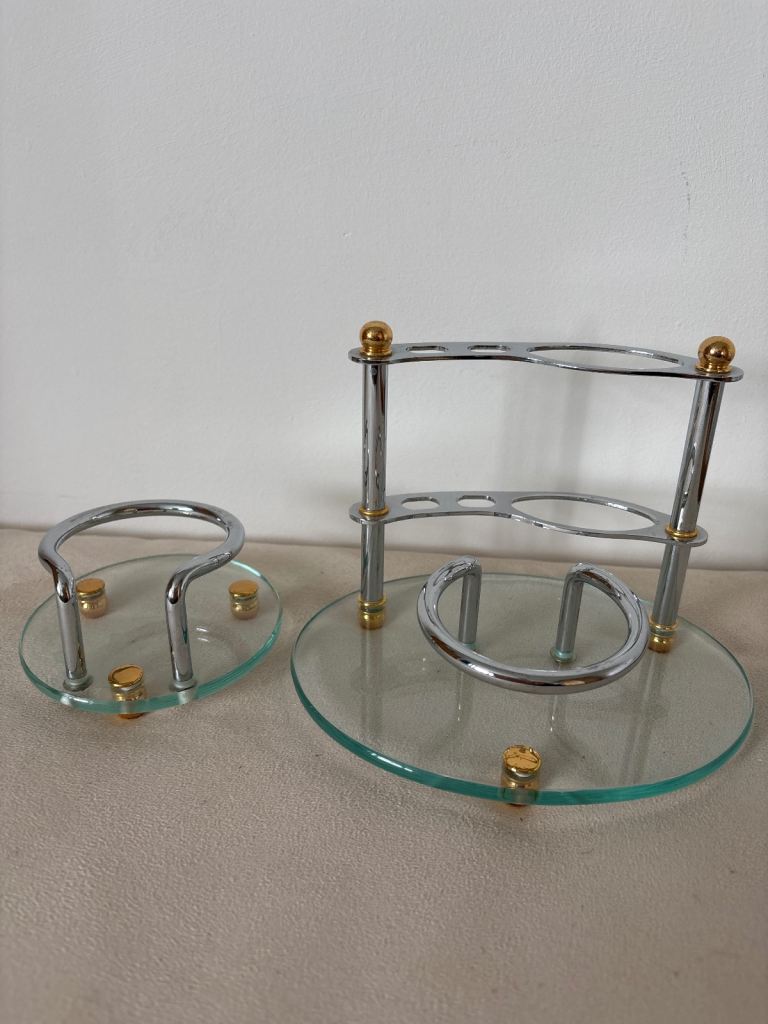 Bathroom accessories 