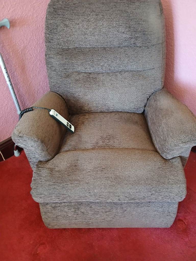 Rise and recline chair