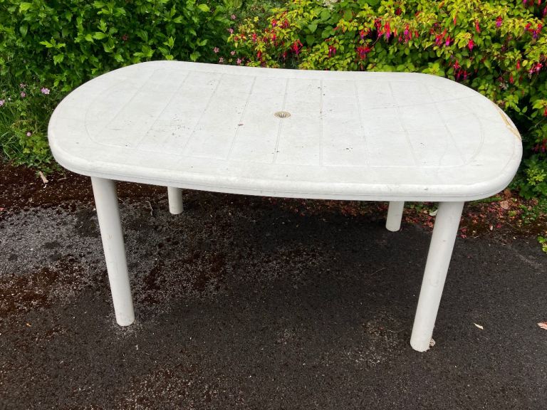 Garden / Patio Table