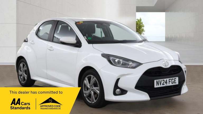 Toyota Yaris 1.5 VVT-h Icon E-CVT Euro 6 (s/s) 5dr Petrol/Electric Hybrid Automatic
