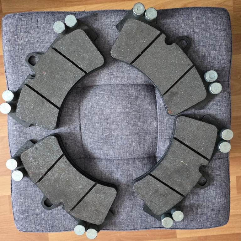 Brake Pads Set Front 0986424739 Bosch PORSCHE CAYENNE S 9PA 0986424739