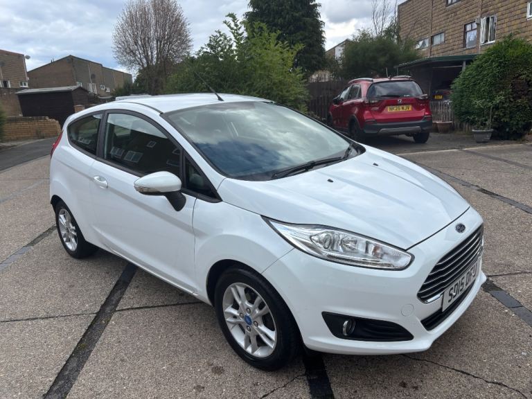 Ford, FIESTA, Hatchback, 2015, Manual, 1241 (cc), 3 doors