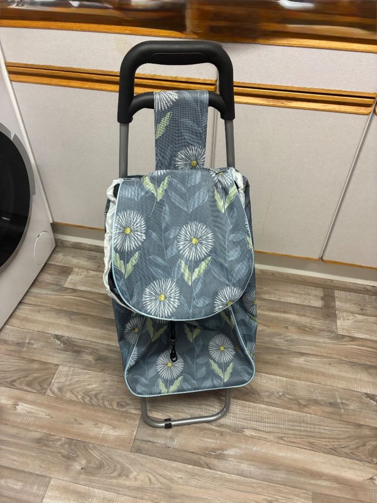 Shopping trolley