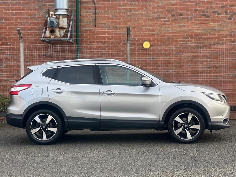 2015 Nissan Qashqai 1.6 dCi N-Tec+ 5dr HATCHBACK DIESEL Manual