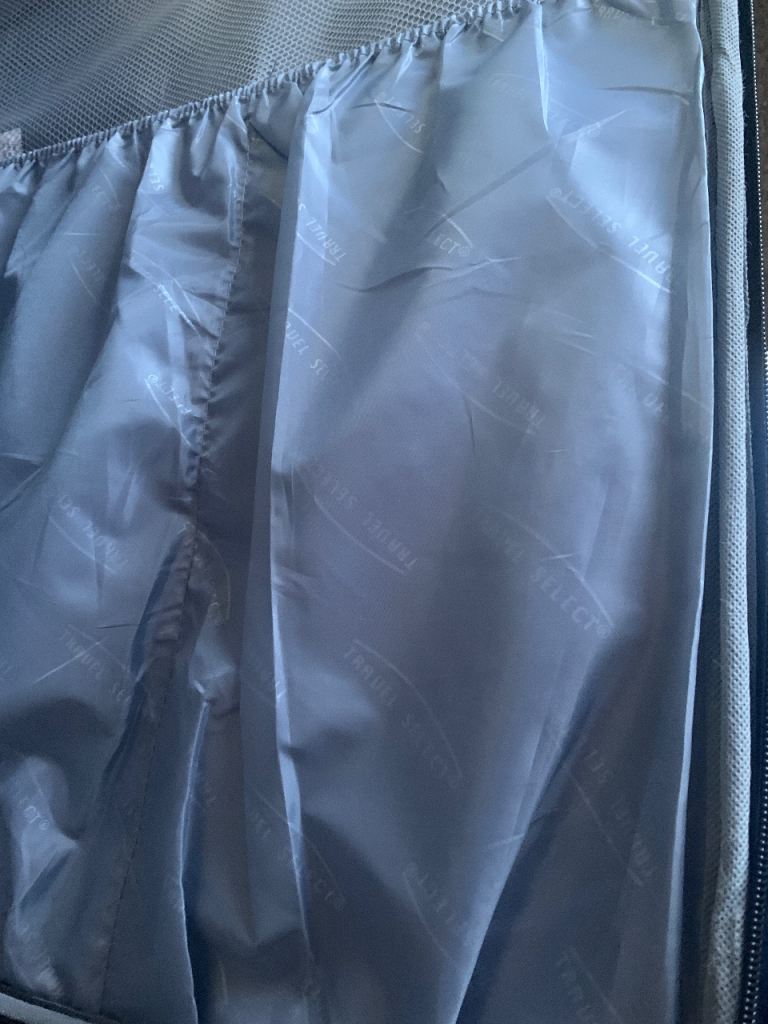 LARGE BLACK/BURGUNDY SUITCASE ON 2  WHEELS