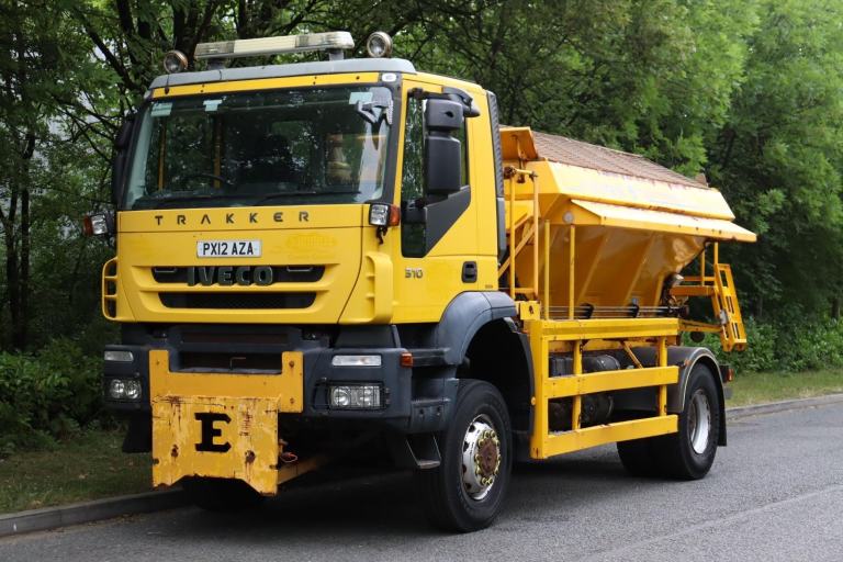 IVECO TRAKKER 310 4X4 OFF-ROAD ECON GRITTER SPREADER (2012)