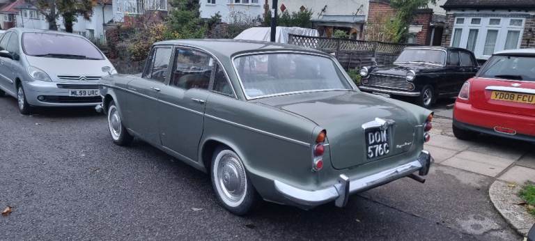 A CLASSIC 1965 HUMBER SUPER SNIPE LUXURIOUS CLASSIC CAR