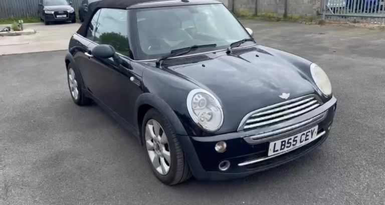 Mini, CONVERTIBLE, Convertible, 2005, Manual, 1598 (cc), 2 doors