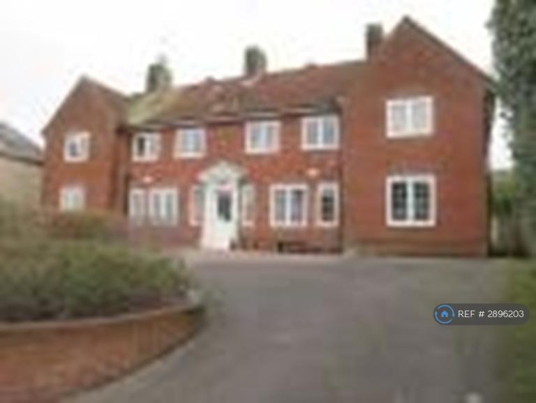 2 bedroom flat in New Road, Southampton, SO31 (2 bed) (#2896203)
