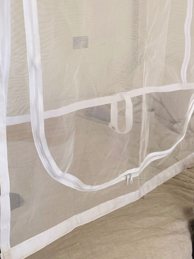 Cat screen with zip for doors - 31.5x82” white - heavy duty