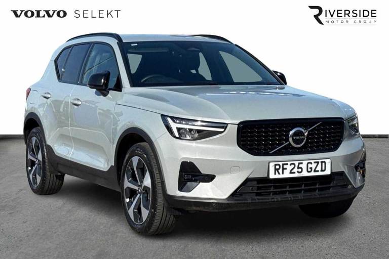 2025 Volvo XC40 Plus, B4 Mild hybrid, Petrol, Dark Estate Petrol Automatic