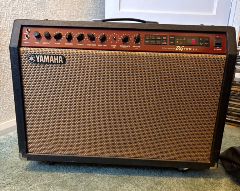 Yamaha DG100-212 Guitar Amplifier