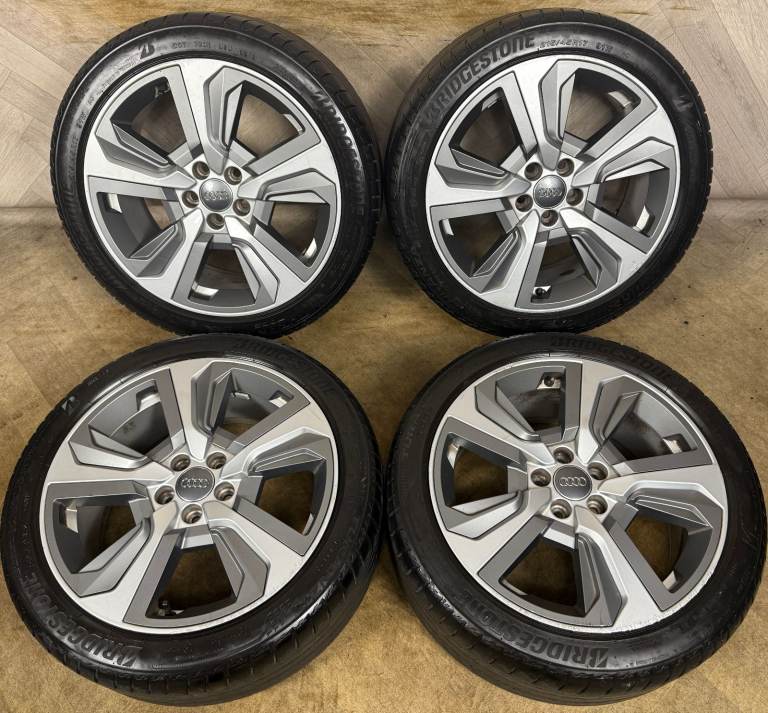 17'' GENUINE AUDI A1 S LINE SILVER/GREY NEW MODEL ALLOY WHEELS ALLOYS TYRES
