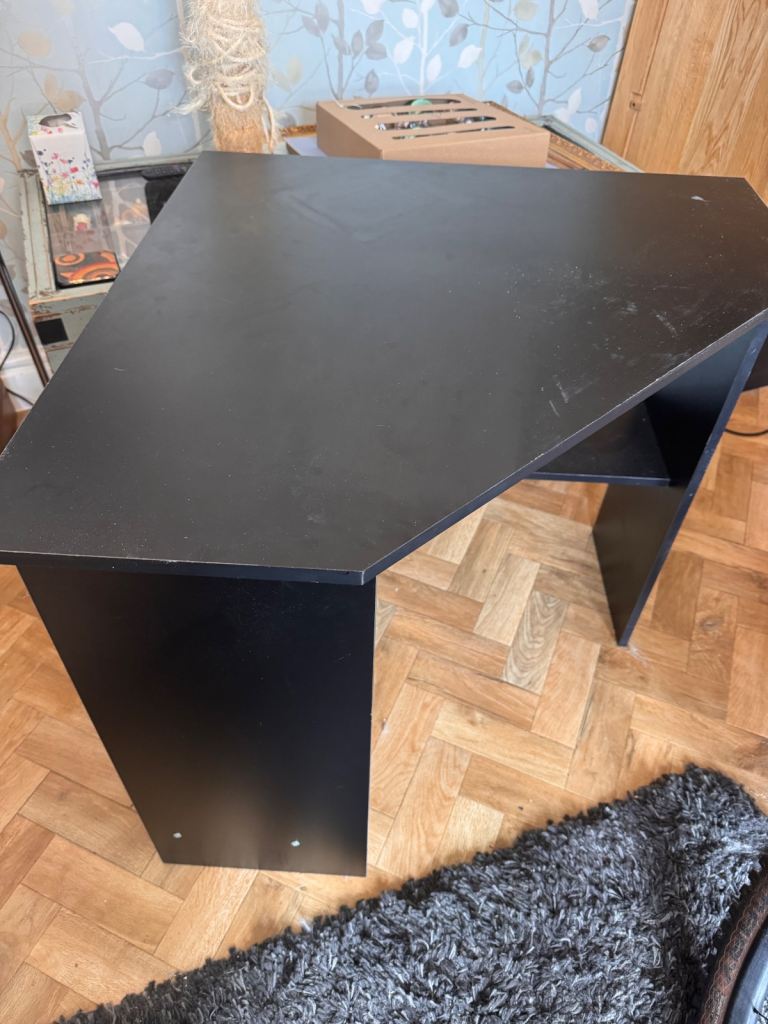 image for Black corner desk