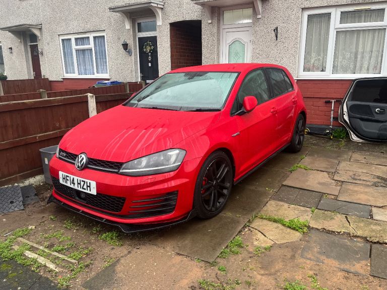 Volkswagen, GOLF, Hatchback, 2014, Semi-Auto, 1968 (cc), 5 doors