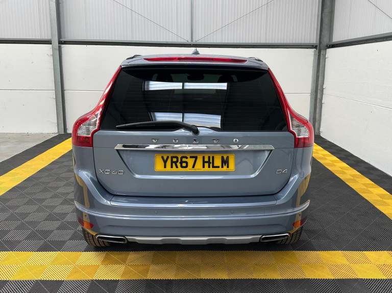 VOLVO XC60 2.0 SE Lux Nav D4 2017