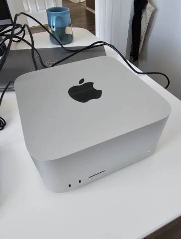 Apple Mac Studio M1 Max 10-Core 32-Core GPU 64GB RAM 1TB