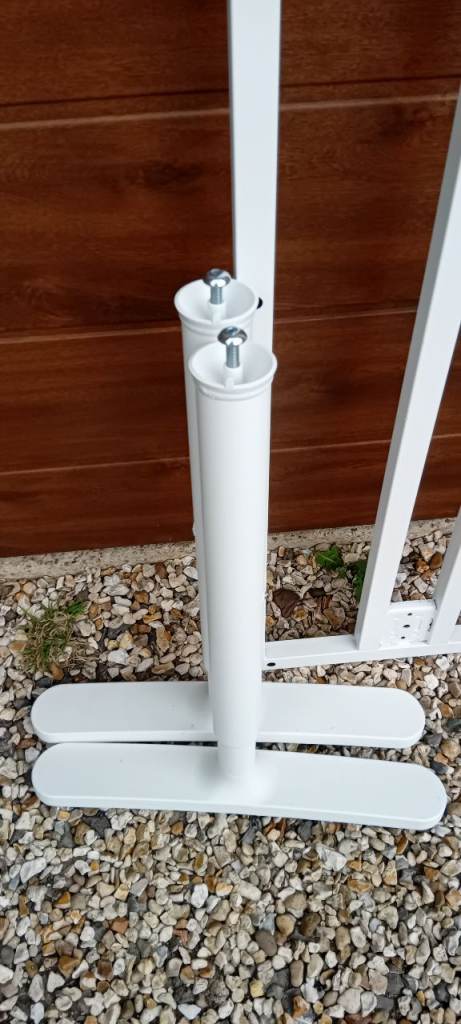 Leg/ Base for Ikea Bekant Desk - used with a 140x60cm desk top