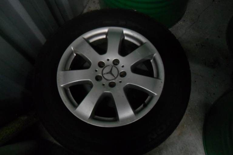 MERCEDES-BENZ 4X TYRES 235/65r17 